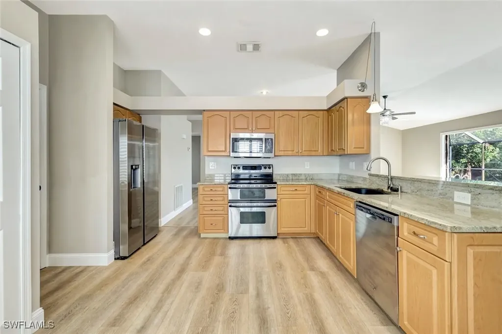 3650 Kent Drive Naples FL 34112