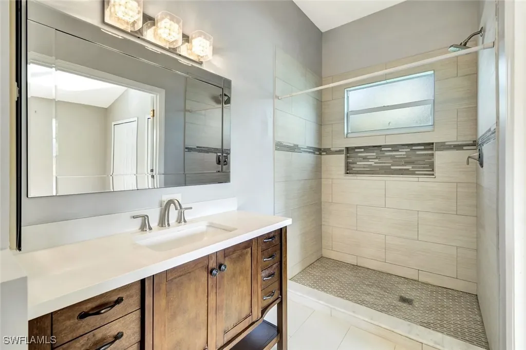 3650 Kent Drive Naples FL 34112