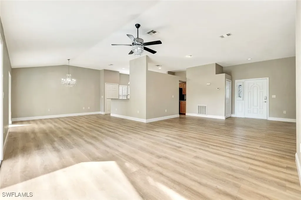 3650 Kent Drive Naples FL 34112