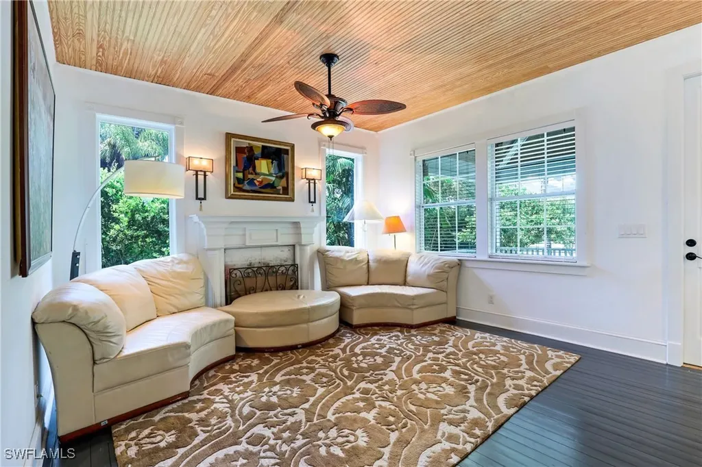 11420/11422 Dean Street Bonita Springs FL 34135