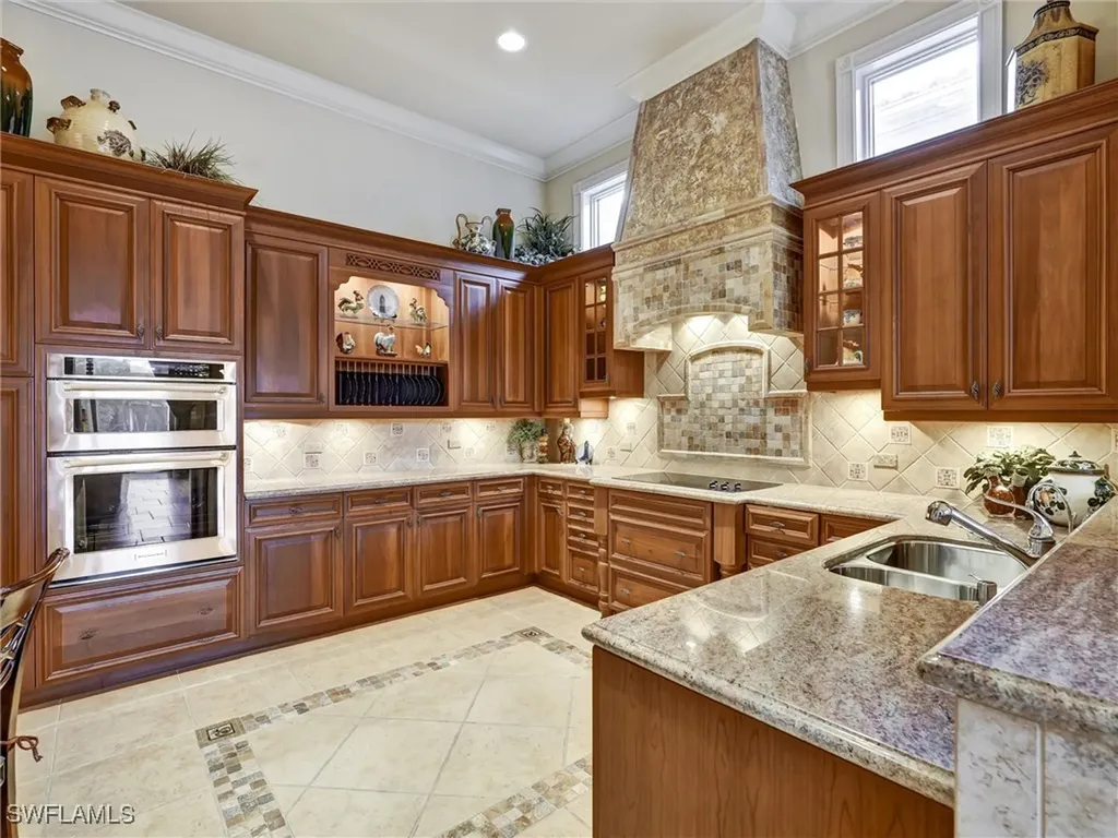 9113 Terrabella Court Naples FL 34109