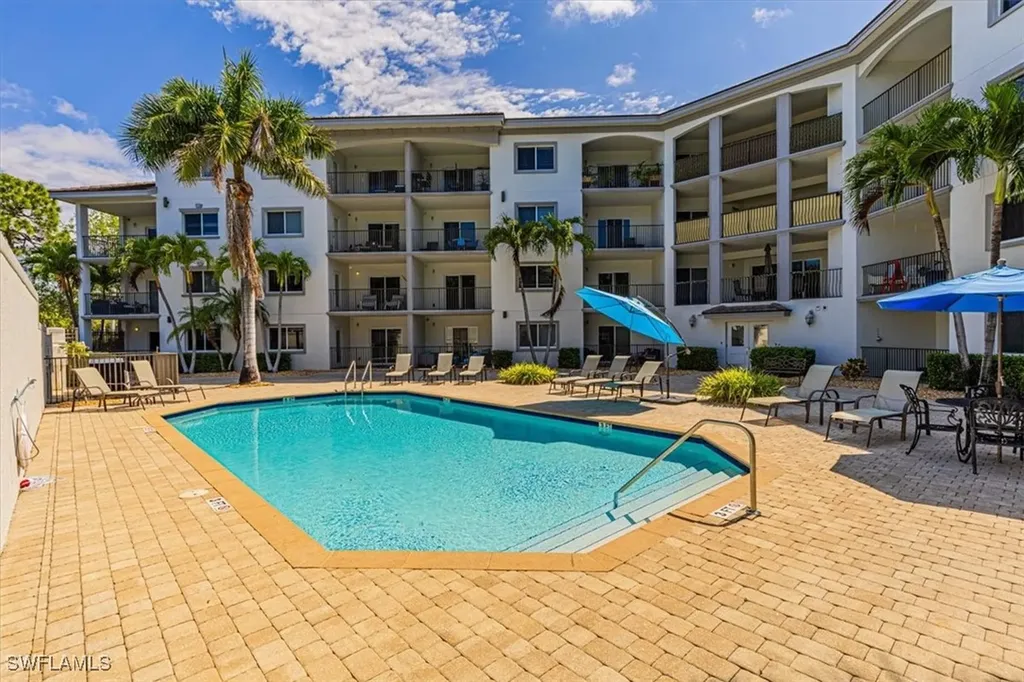 1100 Pine Ridge Road Naples FL 34108
