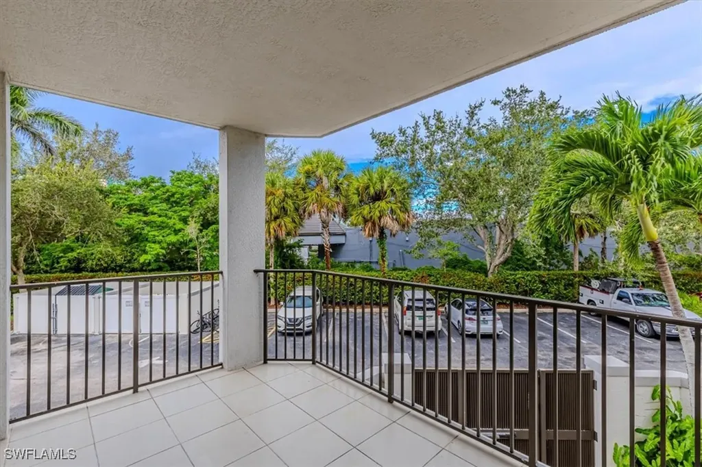 1100 Pine Ridge Road Naples FL 34108
