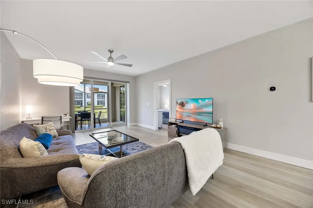 886 SW Tanbark Drive Naples FL 34108