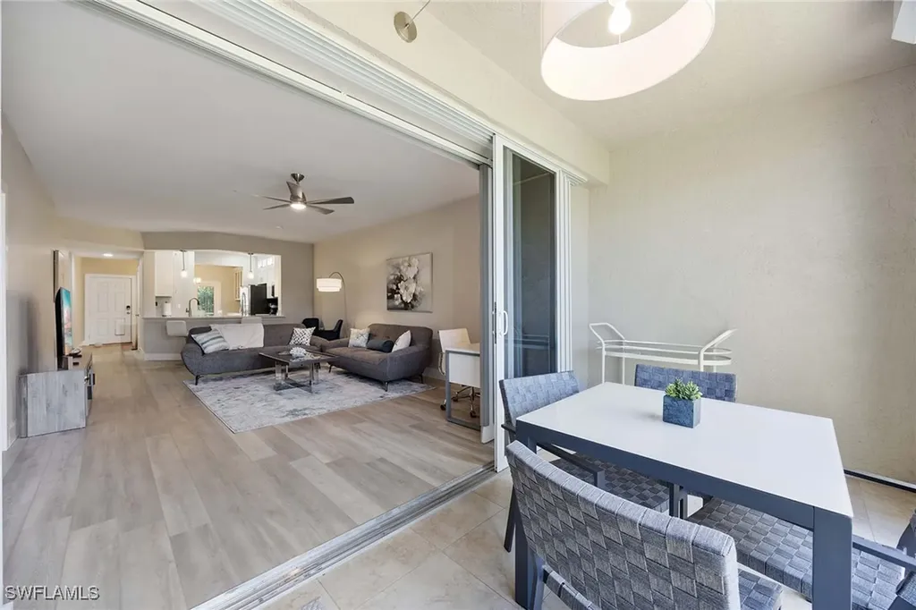 886 SW Tanbark Drive Naples FL 34108