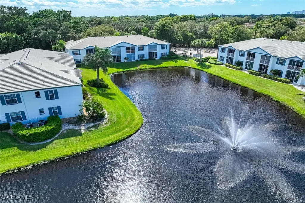 886 SW Tanbark Drive Naples FL 34108