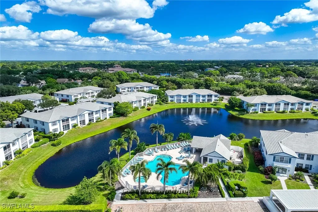 886 SW Tanbark Drive Naples FL 34108
