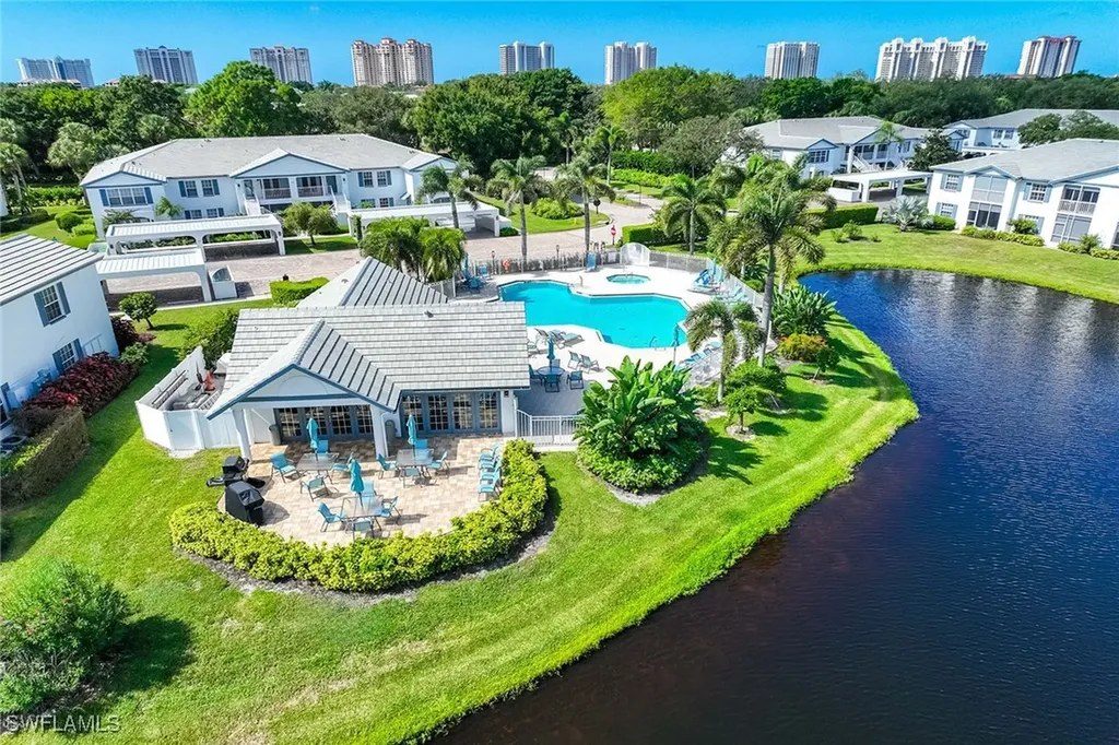 886 SW Tanbark Drive Naples FL 34108