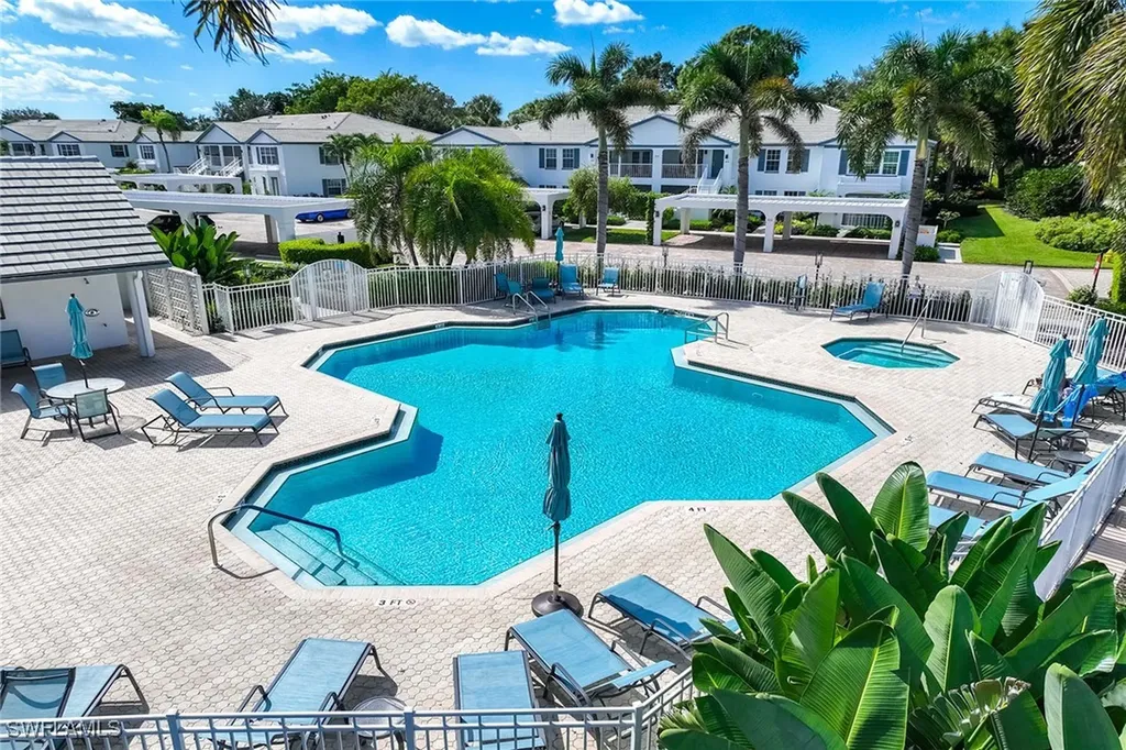 886 SW Tanbark Drive Naples FL 34108