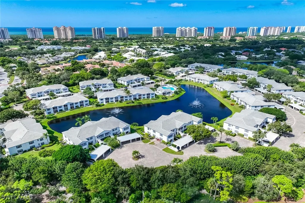 886 SW Tanbark Drive Naples FL 34108