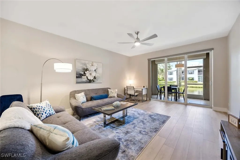 886 SW Tanbark Drive Naples FL 34108