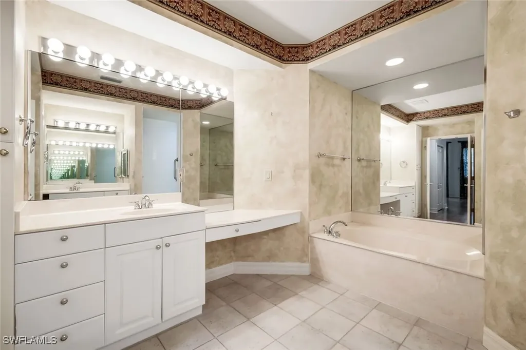 2451 Game Hawk Court Naples FL 34105