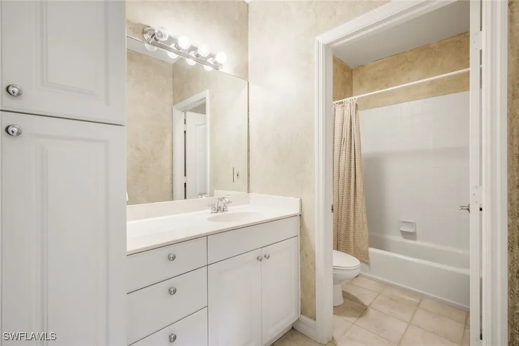 2451 Game Hawk Court Naples FL 34105