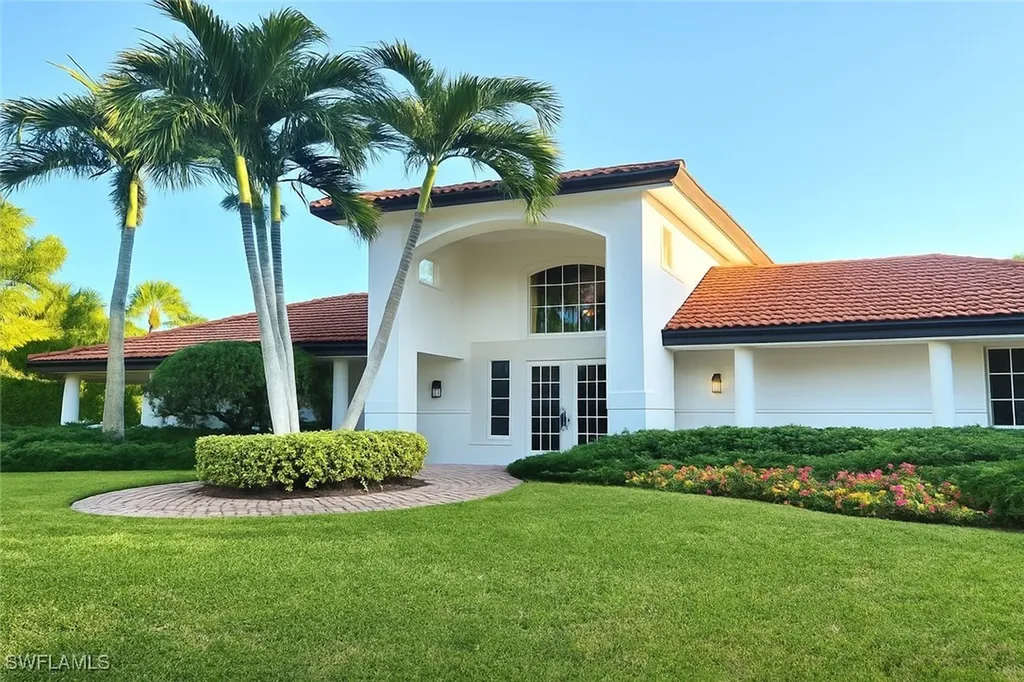 2451 Game Hawk Court Naples FL 34105