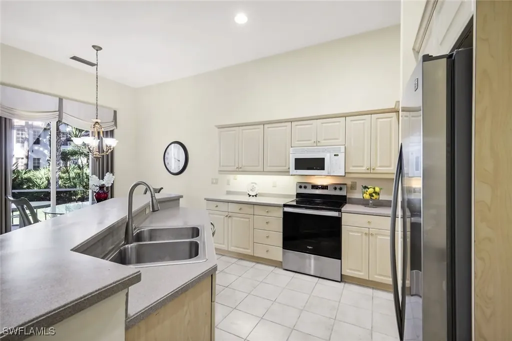 2451 Game Hawk Court Naples FL 34105