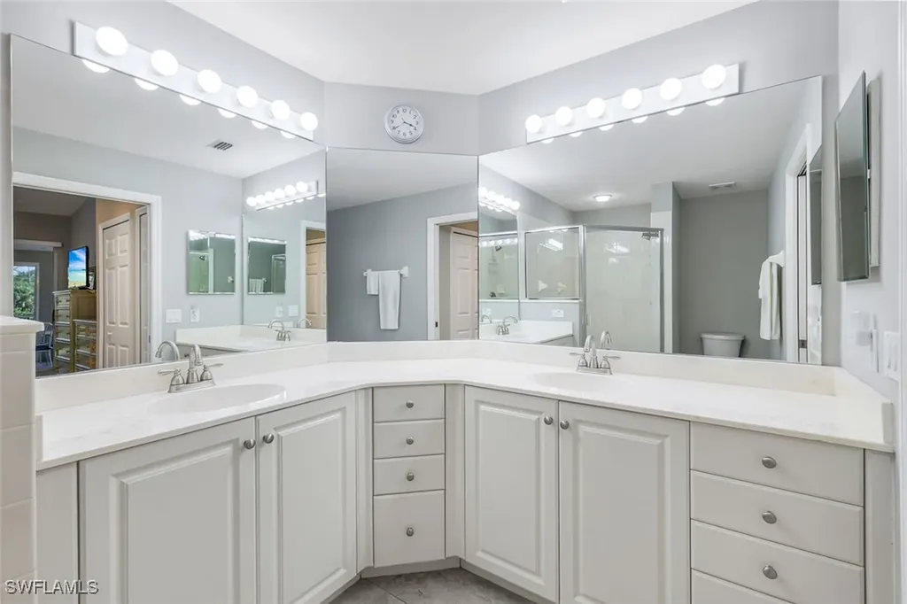 6085 Pinnacle Lane Naples FL 34110