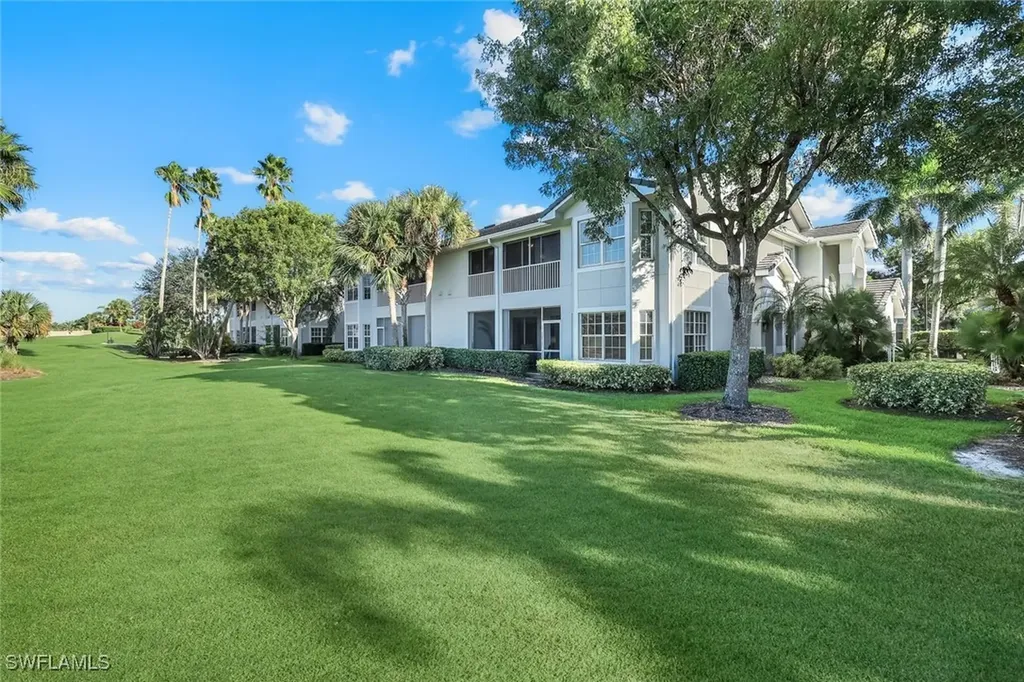 6085 Pinnacle Lane Naples FL 34110