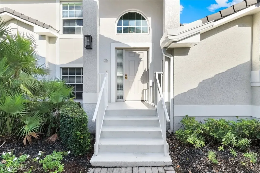 6085 Pinnacle Lane Naples FL 34110