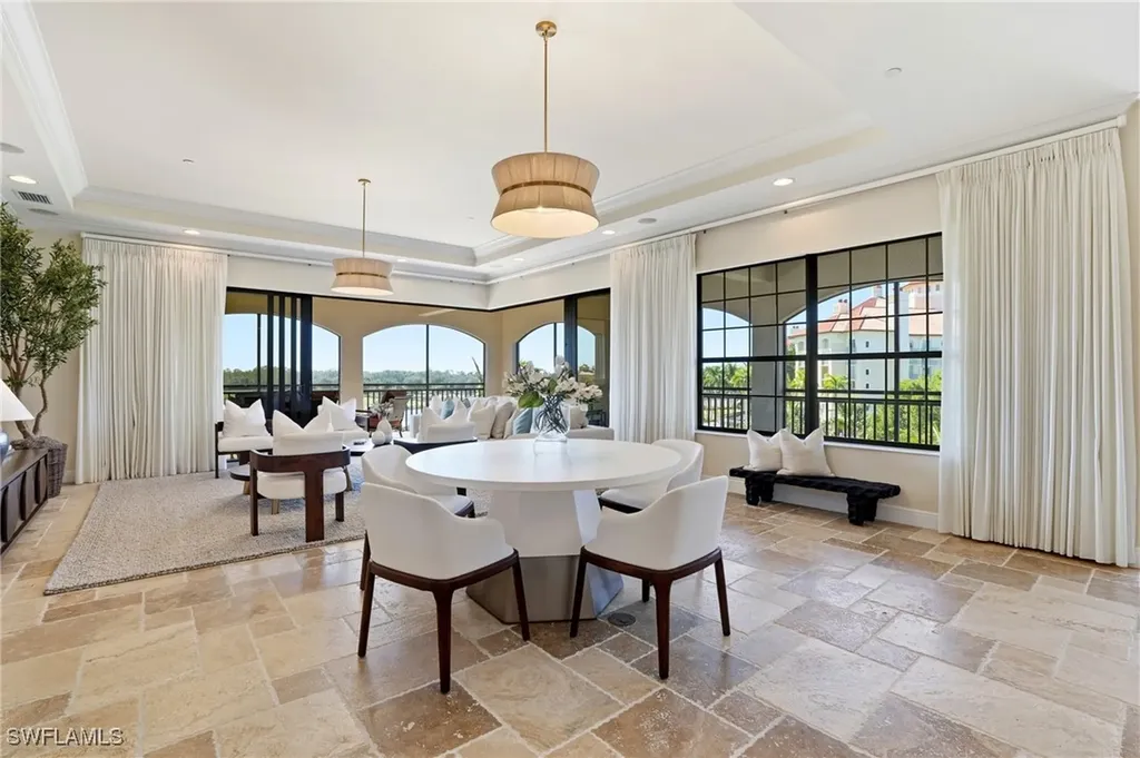 2546 Marquesa Royale Lane Naples FL 34109