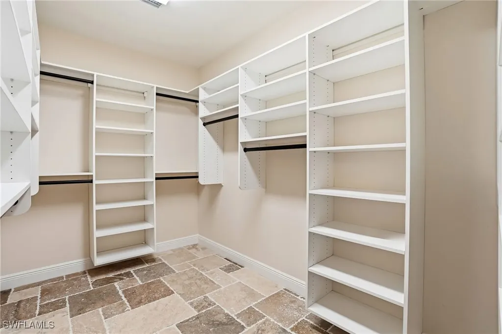 2546 Marquesa Royale Lane Naples FL 34109