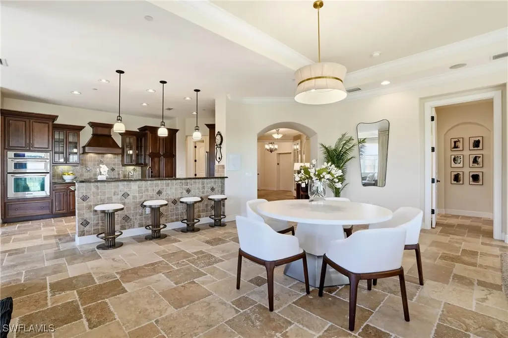 2546 Marquesa Royale Lane Naples FL 34109