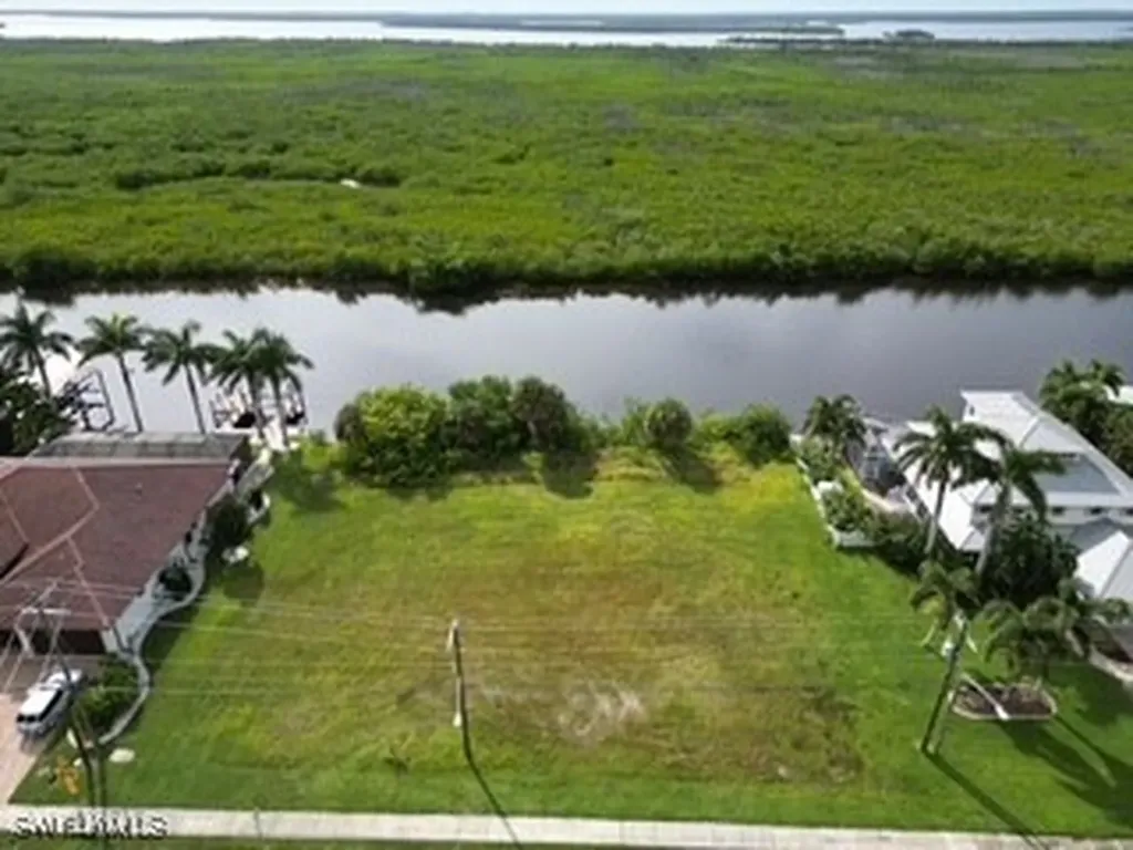 3212 Surfside Boulevard Cape Coral FL 33914