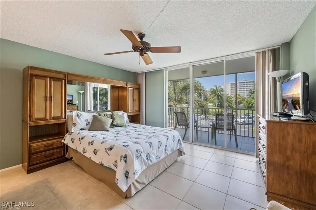 3 Bluebill Avenue Naples FL 34108