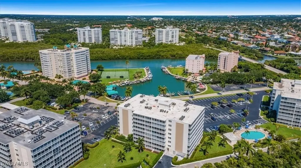 3 Bluebill Avenue Naples FL 34108