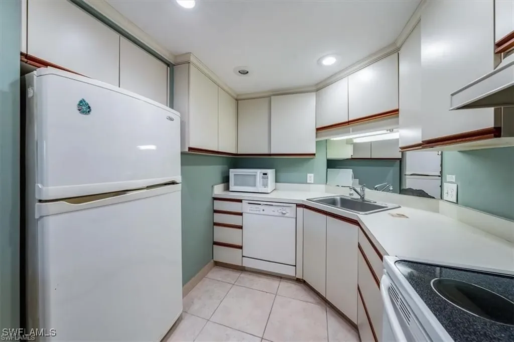3 Bluebill Avenue Naples FL 34108