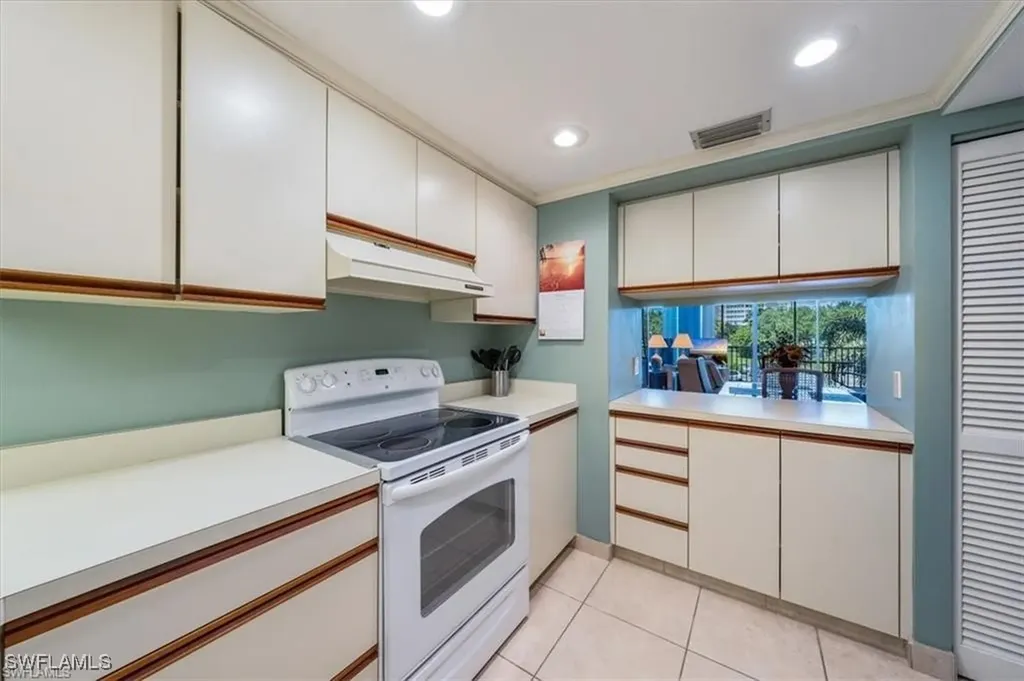 3 Bluebill Avenue Naples FL 34108
