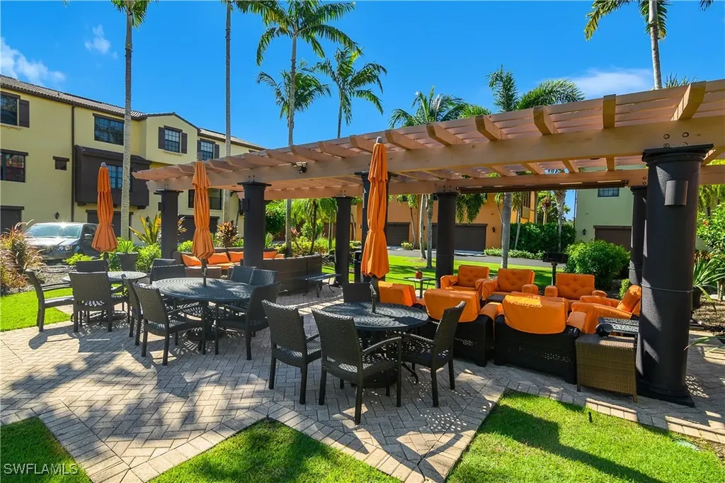 9107 Capistrano Street S Naples FL 34113