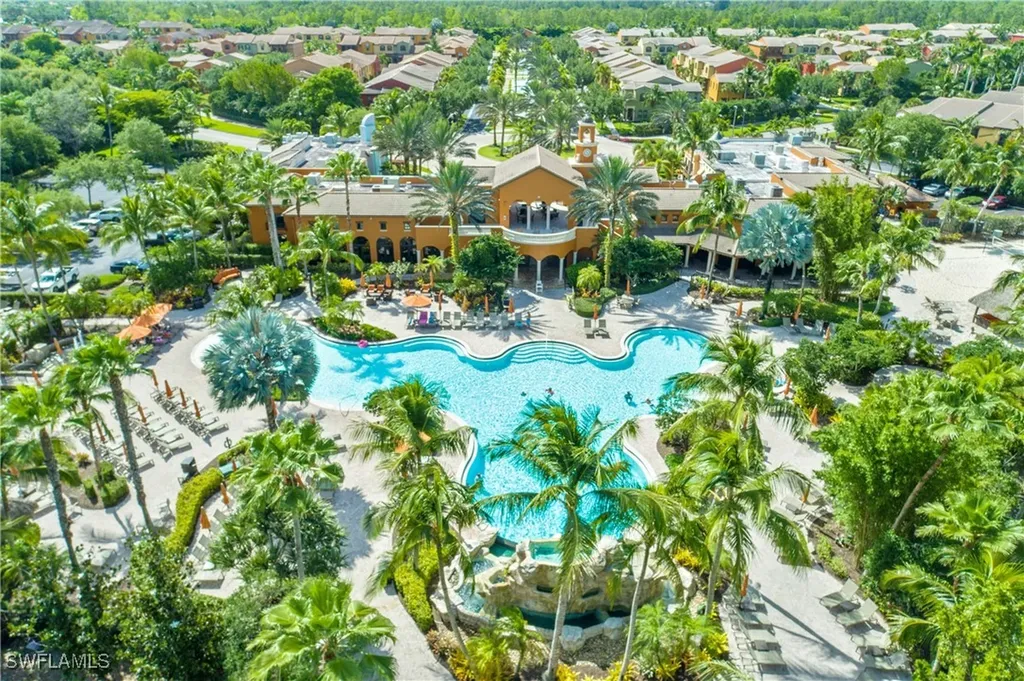 9107 Capistrano Street S Naples FL 34113