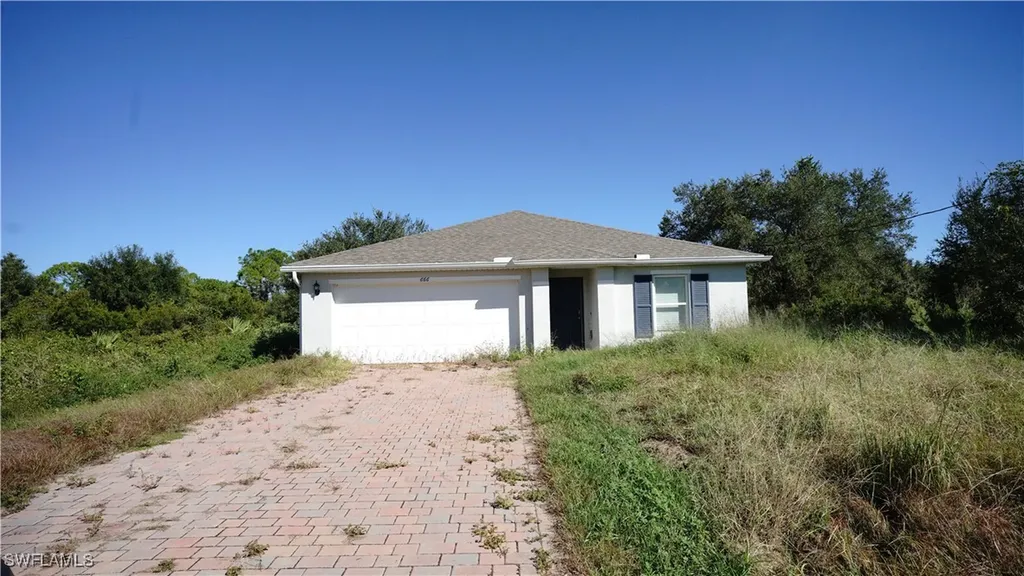 666 Vanola Court Lehigh Acres FL 33972