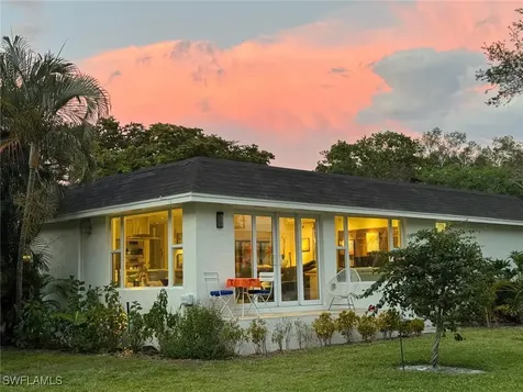 215 Lanchester Court Naples FL 34112