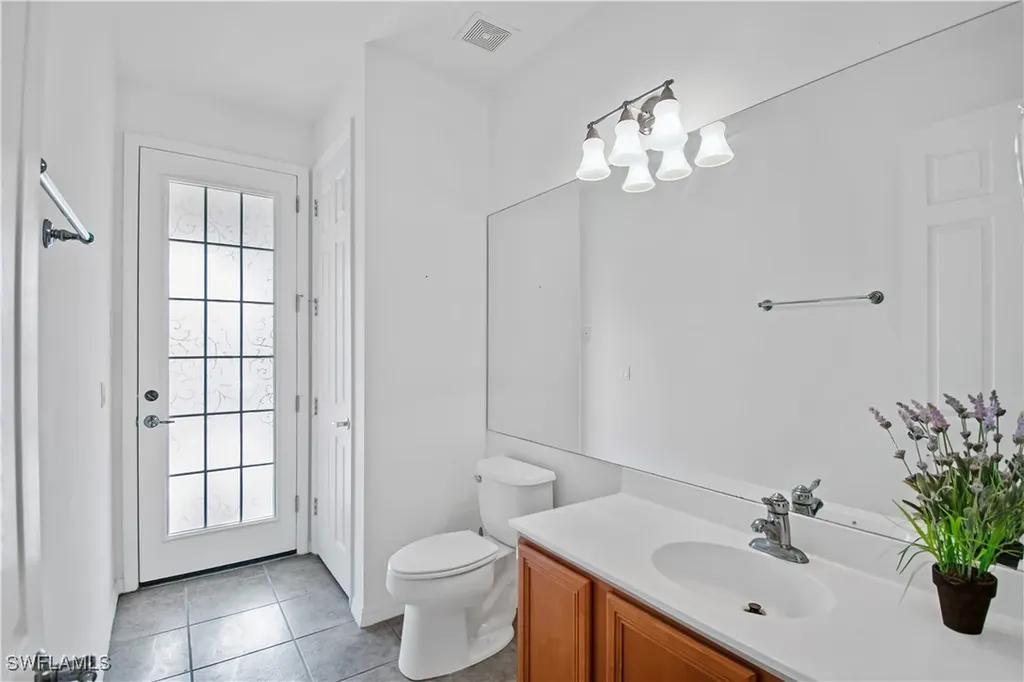 2133 Fairmont Lane Naples FL 34120