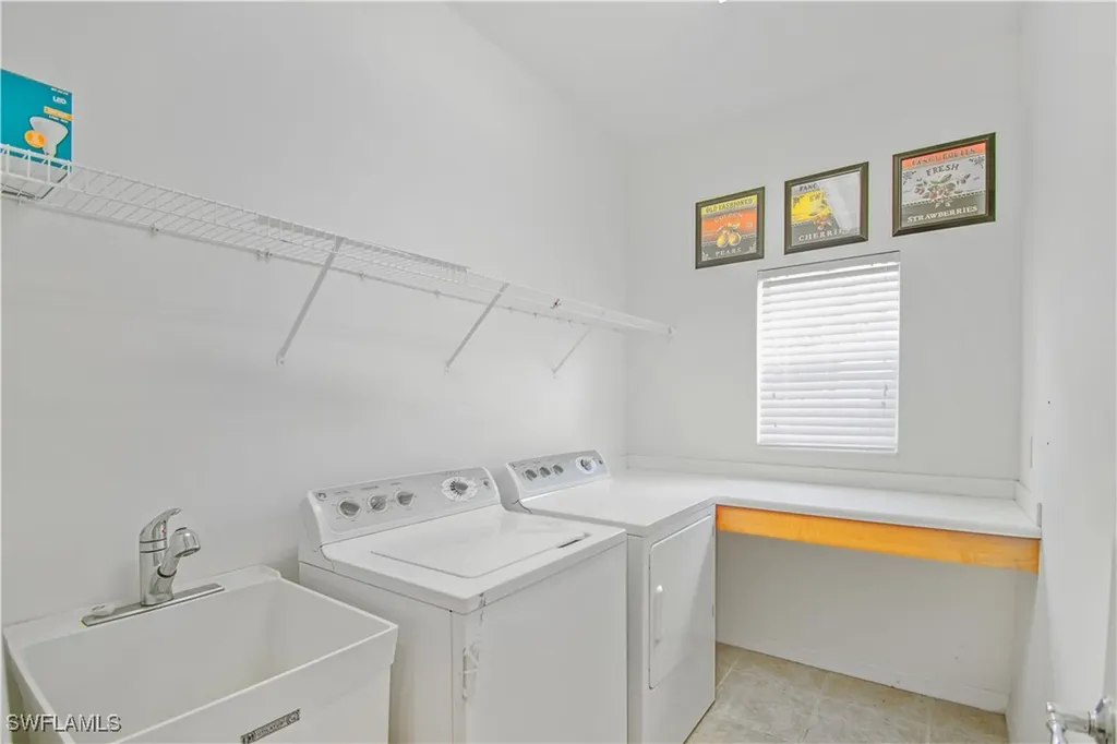 2133 Fairmont Lane Naples FL 34120