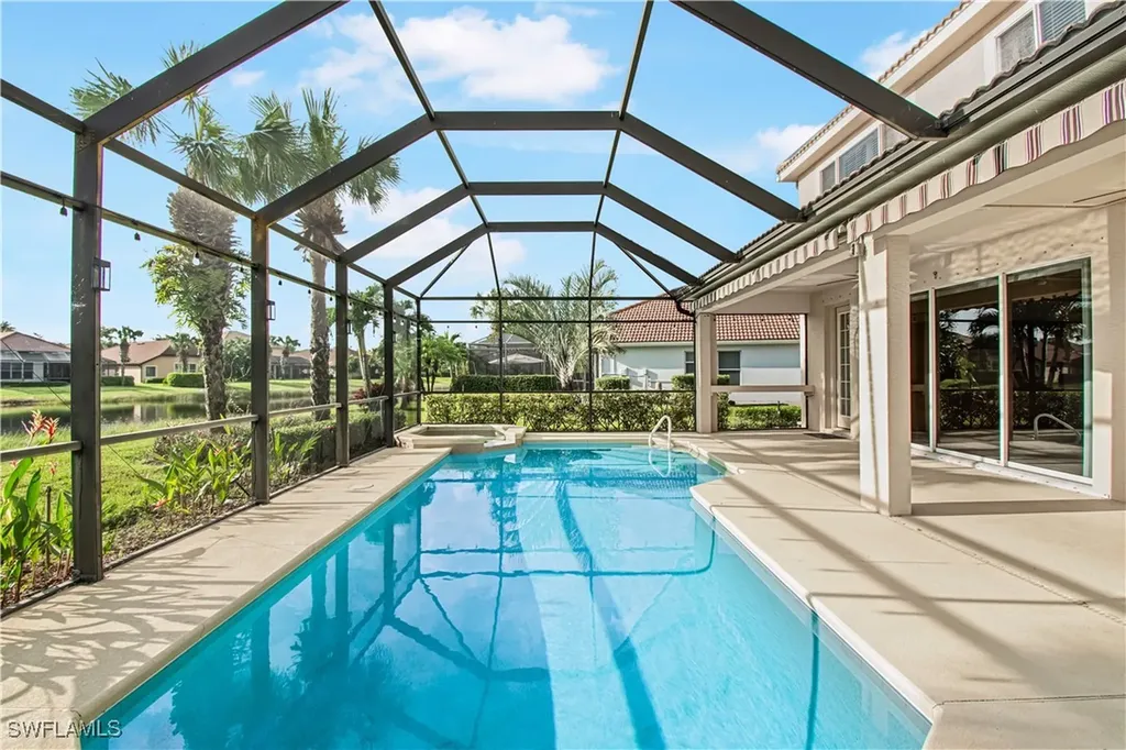 2133 Fairmont Lane Naples FL 34120