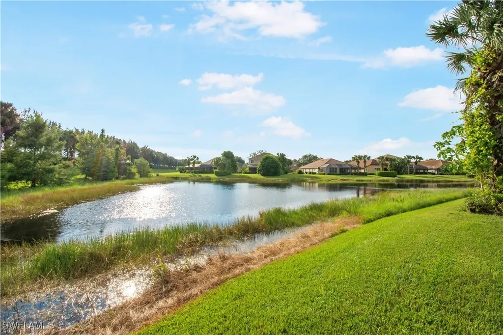 2133 Fairmont Lane Naples FL 34120
