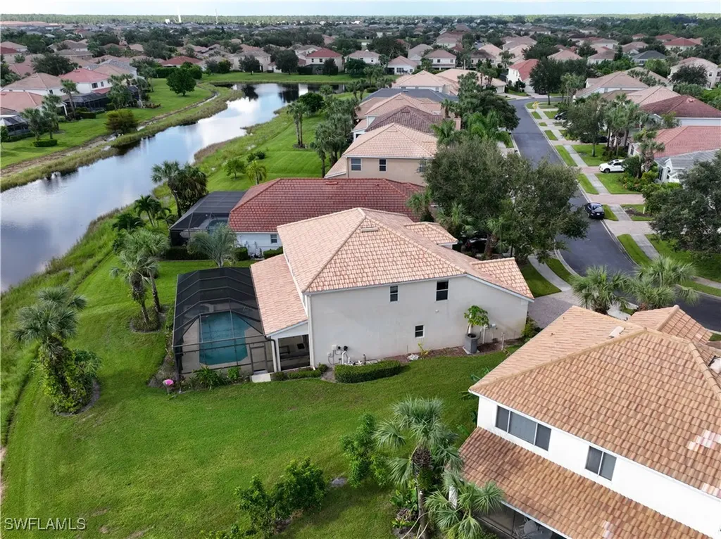 2133 Fairmont Lane Naples FL 34120
