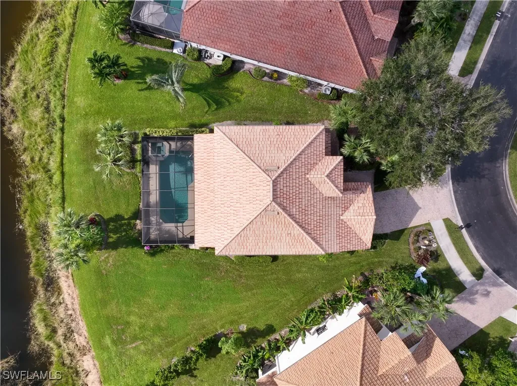 2133 Fairmont Lane Naples FL 34120