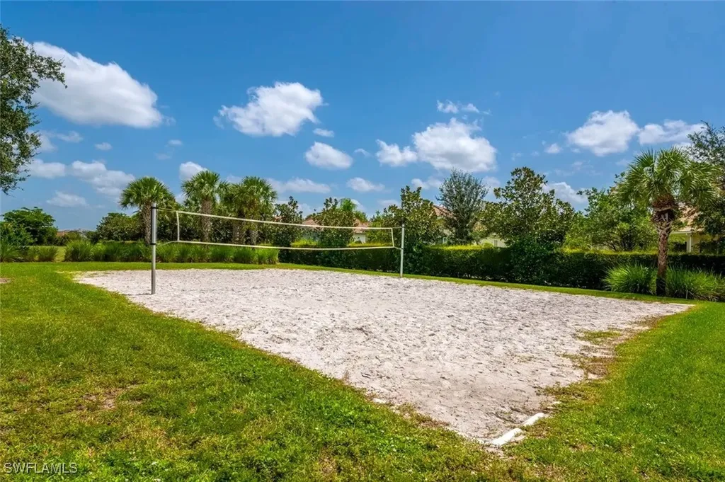 2133 Fairmont Lane Naples FL 34120