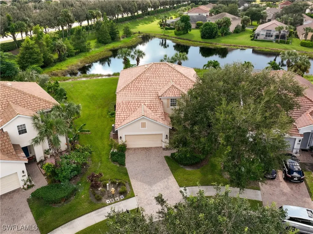 2133 Fairmont Lane Naples FL 34120