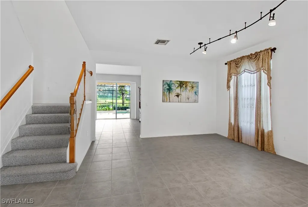 2133 Fairmont Lane Naples FL 34120