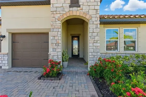 2055 Grove Drive Naples FL 34120