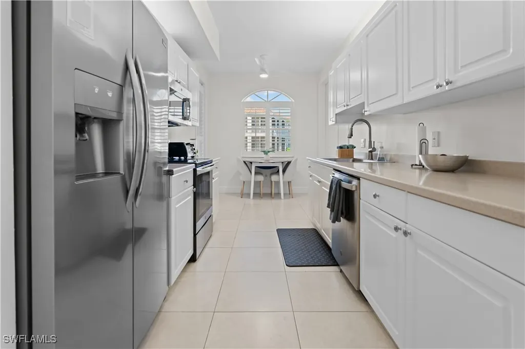 800 L Ambiance Circle Naples FL 34108