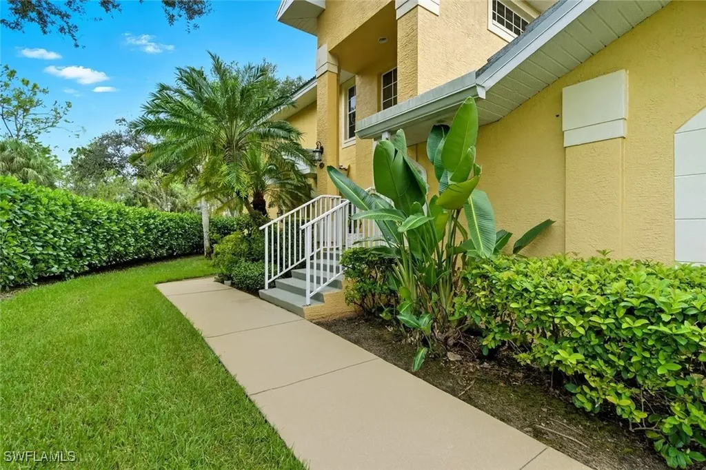 8390 Big Acorn Circle Naples FL 34119