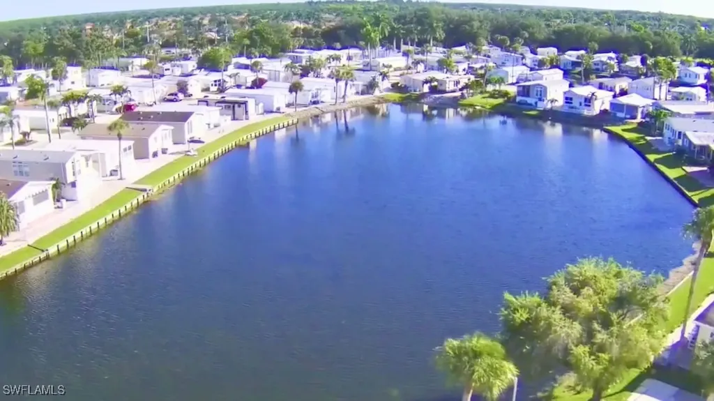 351 Bobcat Run Naples FL 34114
