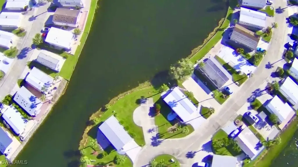 351 Bobcat Run Naples FL 34114