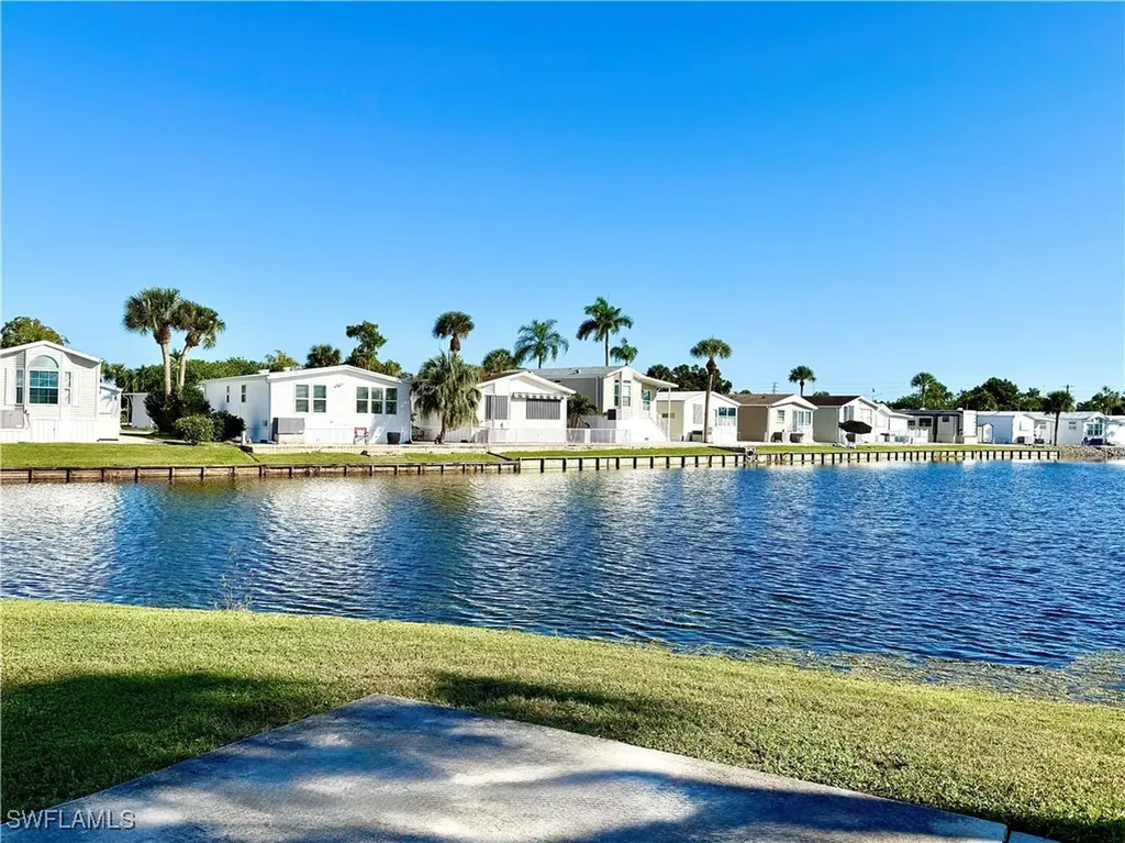 351 Bobcat Run Naples FL 34114