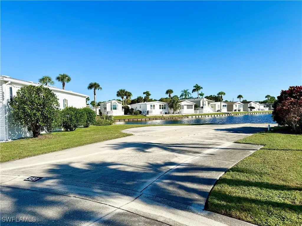 351 Bobcat Run Naples FL 34114